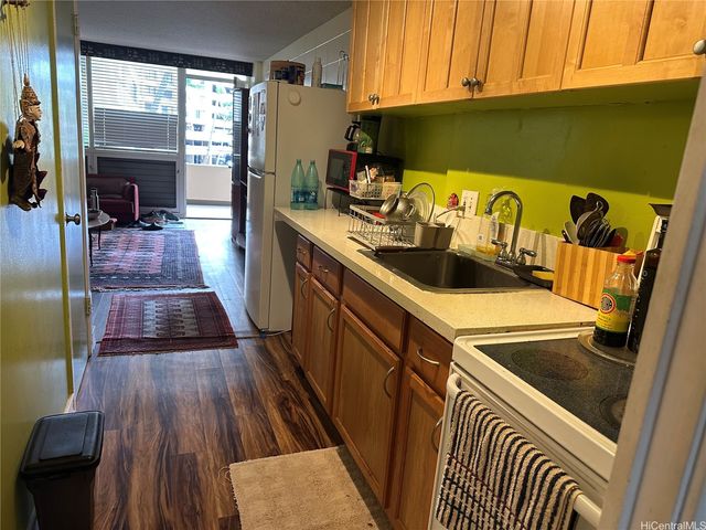 1720 Ala Moana Boulevard A504, Honolulu, HI 96815