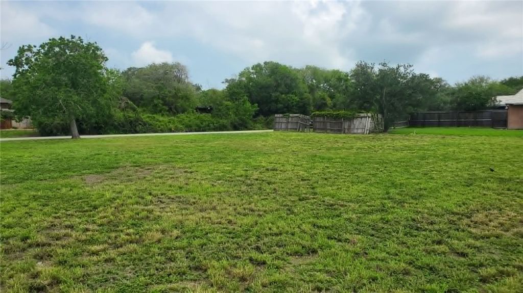 6049 Rio Vista Ave, Corpus Christi, TX 78412 — photo 3