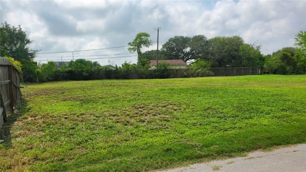 6049 Rio Vista Ave, Corpus Christi, TX 78412 — photo 4