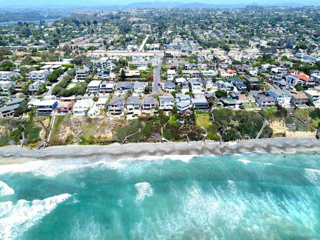 1576 Lorraine, Encinitas, CA 92024