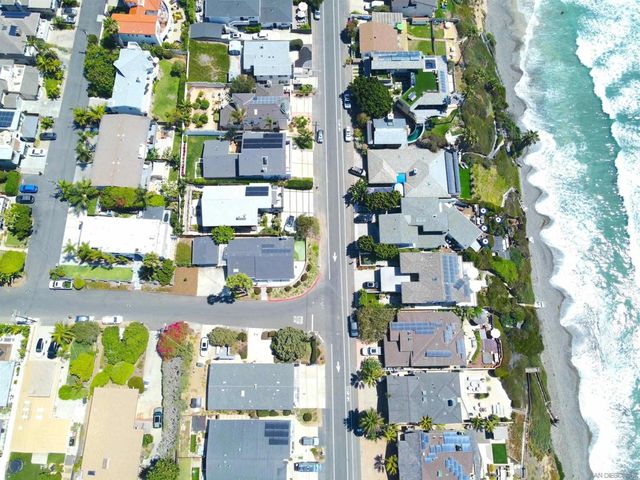 1576 Lorraine, Encinitas, CA 92024