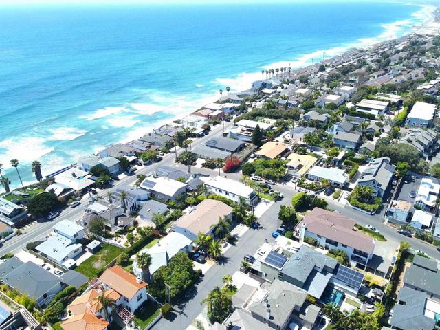 1576 Lorraine, Encinitas, CA 92024
