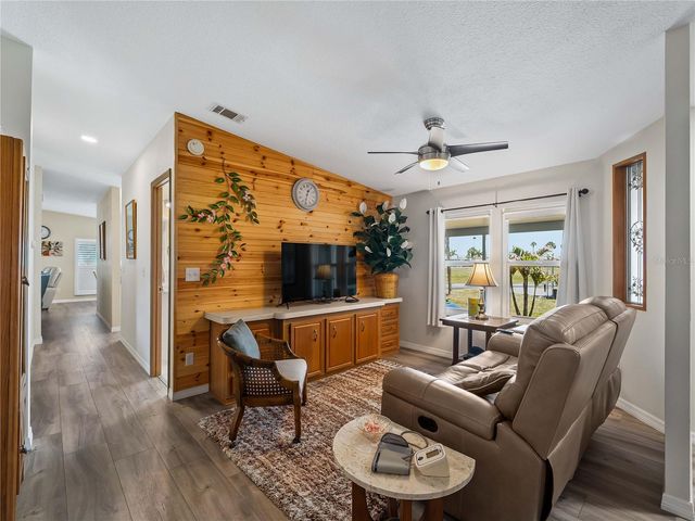 424 BOXWOOD DRIVE, Venice, FL 34285
