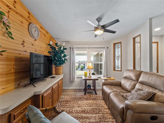 424 BOXWOOD DRIVE, Venice, FL 34285