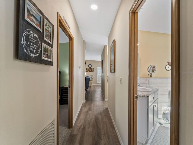 424 BOXWOOD DRIVE, Venice, FL 34285