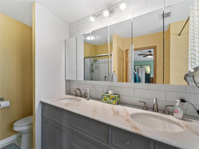 424 BOXWOOD DRIVE, Venice, FL 34285