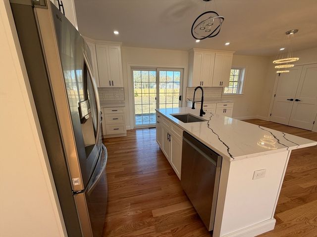157 Compass Cir, Barnstable, MA 02601
