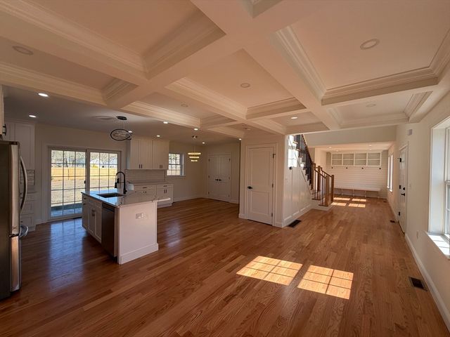 157 Compass Cir, Barnstable, MA 02601