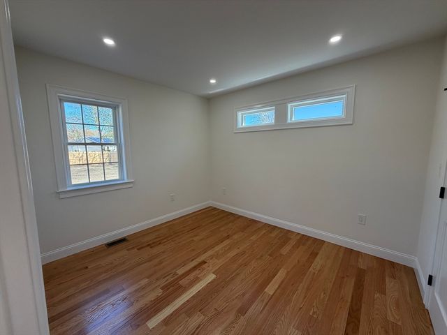 157 Compass Cir, Barnstable, MA 02601