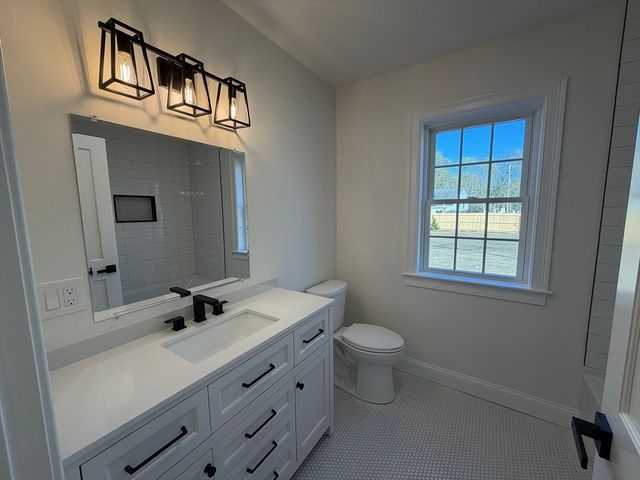157 Compass Cir, Barnstable, MA 02601