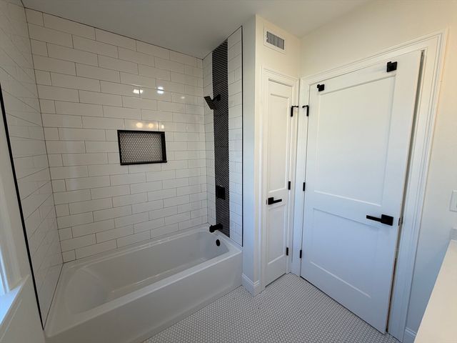 157 Compass Cir, Barnstable, MA 02601