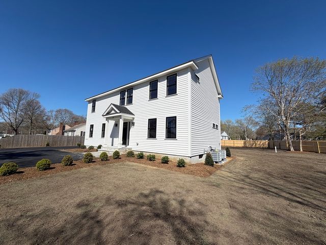 157 Compass Cir, Barnstable, MA 02601