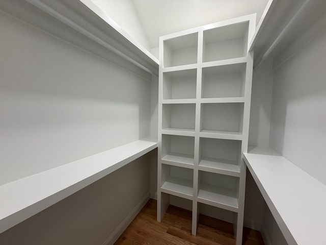 157 Compass Cir, Barnstable, MA 02601