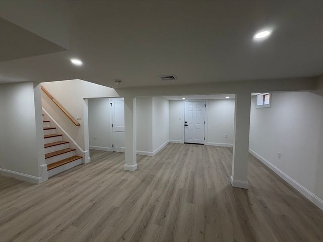 157 Compass Cir, Barnstable, MA 02601