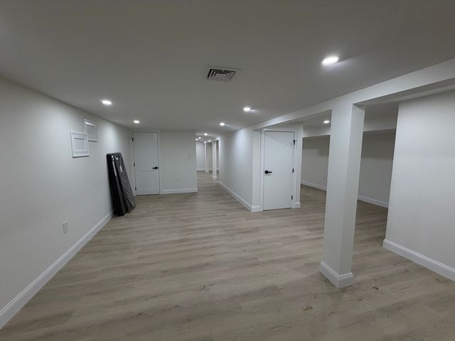 157 Compass Cir, Barnstable, MA 02601