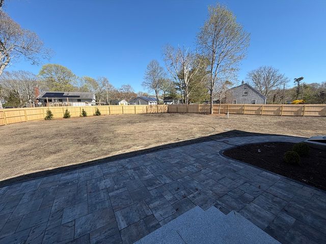 157 Compass Cir, Barnstable, MA 02601