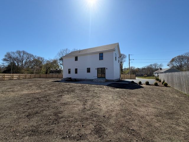 157 Compass Cir, Barnstable, MA 02601