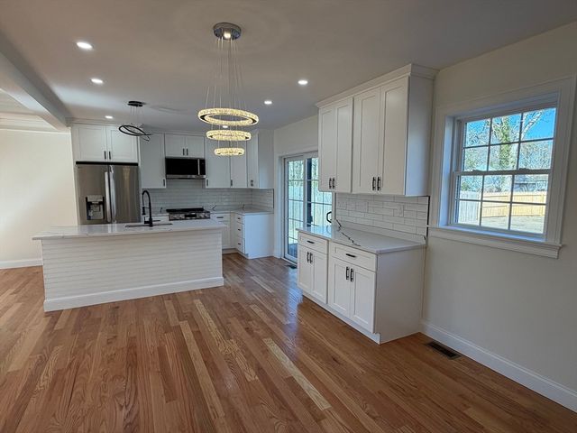157 Compass Cir, Barnstable, MA 02601