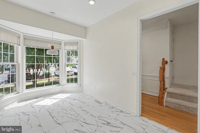 5438 SUMMER LEAF LN, Alexandria, VA 22312