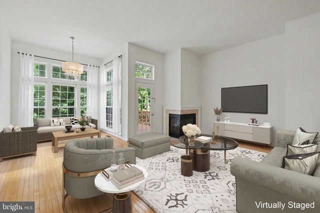 5438 SUMMER LEAF LN, Alexandria, VA 22312