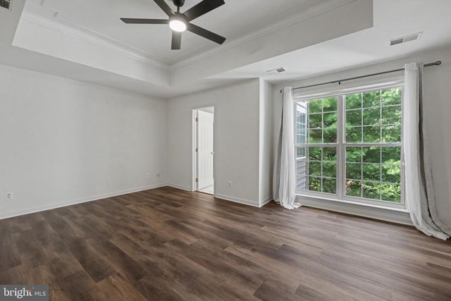 5438 SUMMER LEAF LN, Alexandria, VA 22312
