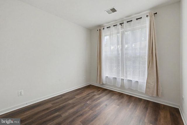 5438 SUMMER LEAF LN, Alexandria, VA 22312