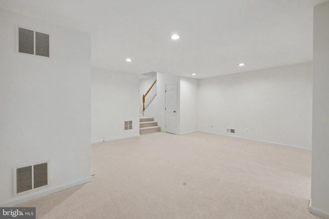 5438 SUMMER LEAF LN, Alexandria, VA 22312