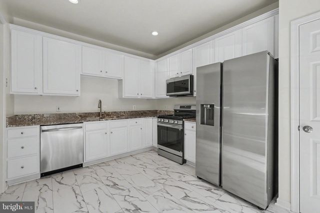 5438 SUMMER LEAF LN, Alexandria, VA 22312