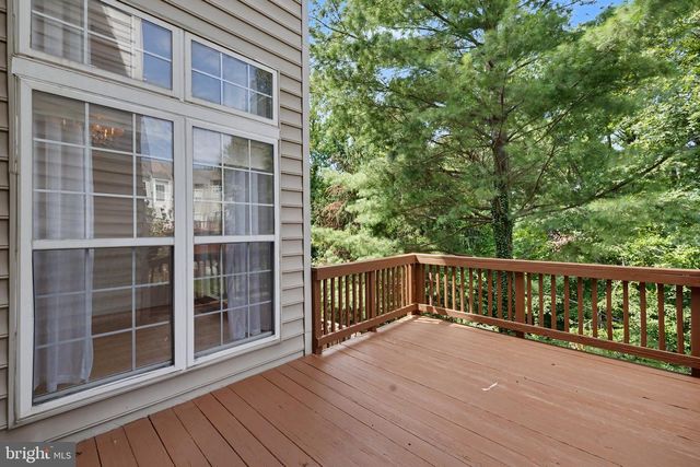 5438 SUMMER LEAF LN, Alexandria, VA 22312