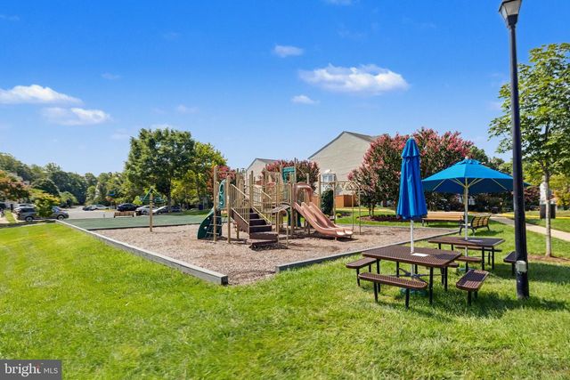 5438 SUMMER LEAF LN, Alexandria, VA 22312
