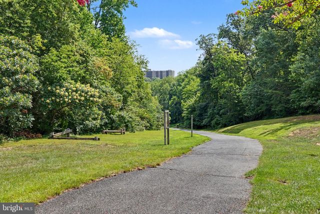 5438 SUMMER LEAF LN, Alexandria, VA 22312