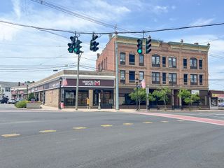 10 West Main Street, Plainville, CT 06062