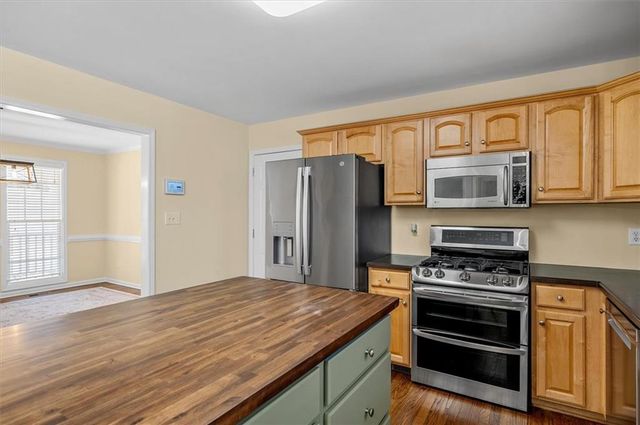 208 Oliver Overlook, Dallas, GA 30132