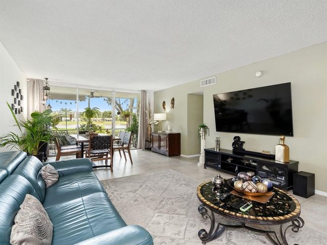 3100 N Course Lane 107, Pompano Beach, FL 33069