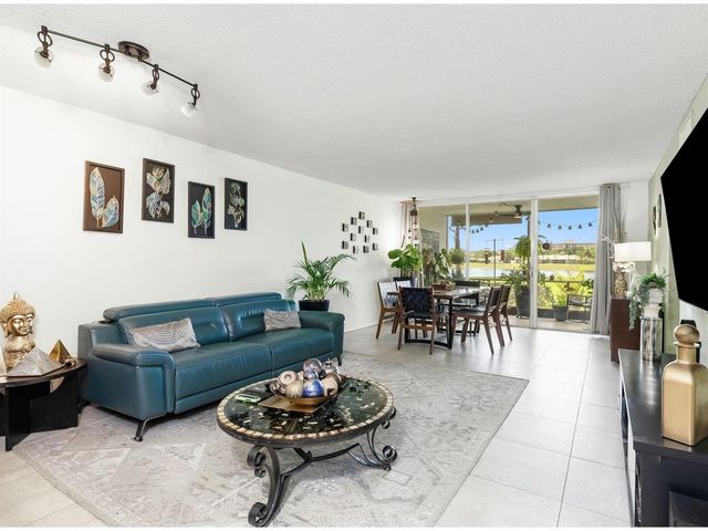 3100 N Course Lane 107, Pompano Beach, FL 33069