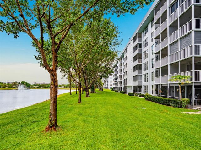 3100 N Course Lane 107, Pompano Beach, FL 33069