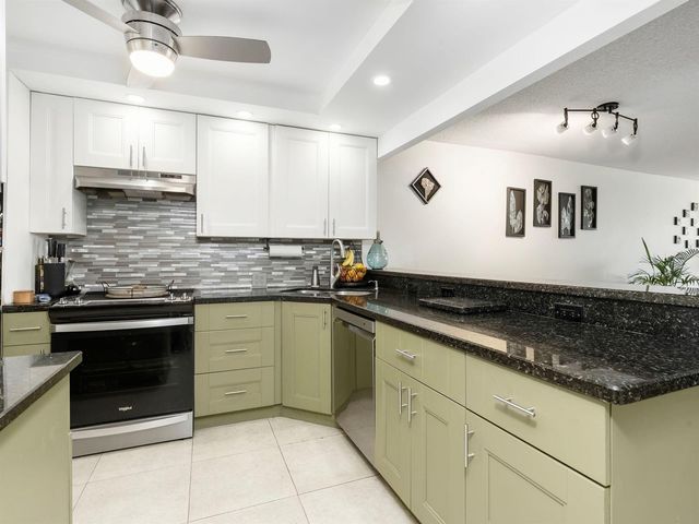 3100 N Course Lane 107, Pompano Beach, FL 33069