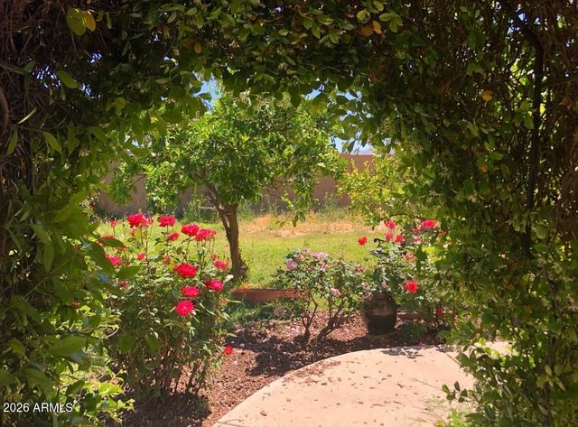 5116 W LA MIRADA Drive, Laveen, AZ 85339