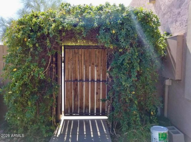 5116 W LA MIRADA Drive, Laveen, AZ 85339