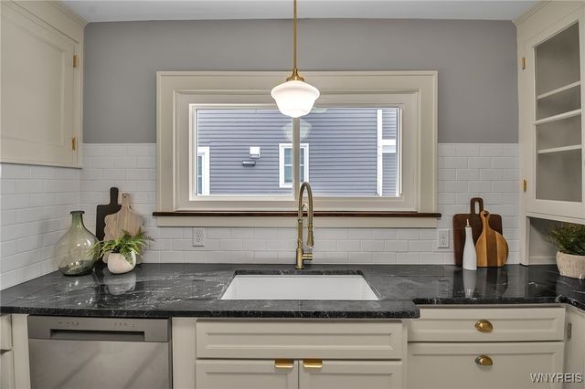 106 Winston Road, Buffalo, NY 14216