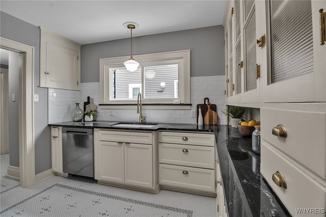 106 Winston Road, Buffalo, NY 14216