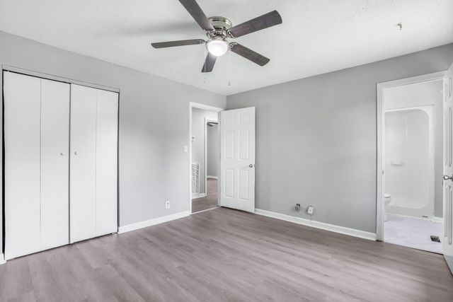 102 Winston Ct, Clarksville, TN 37042