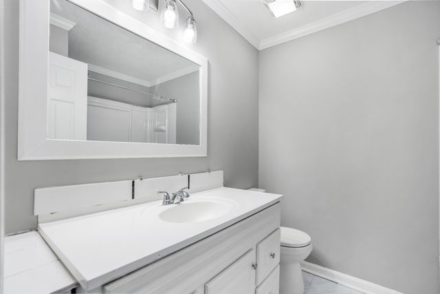 102 Winston Ct, Clarksville, TN 37042