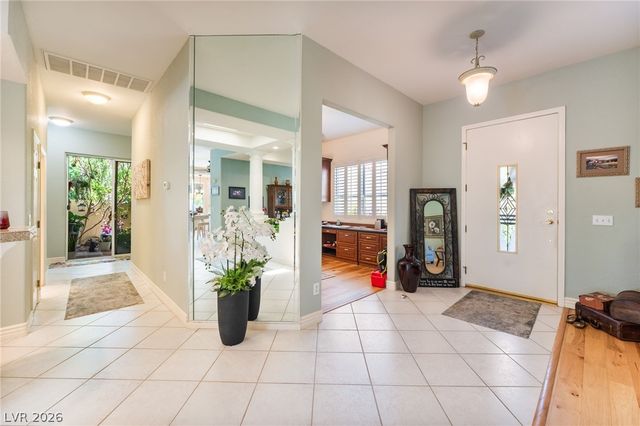 5216 Painted Lakes Way, Las Vegas, NV 89149