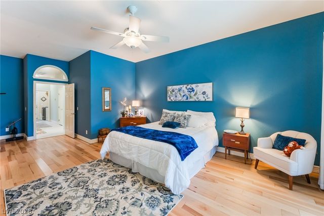 5216 Painted Lakes Way, Las Vegas, NV 89149