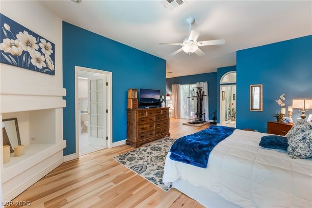 5216 Painted Lakes Way, Las Vegas, NV 89149