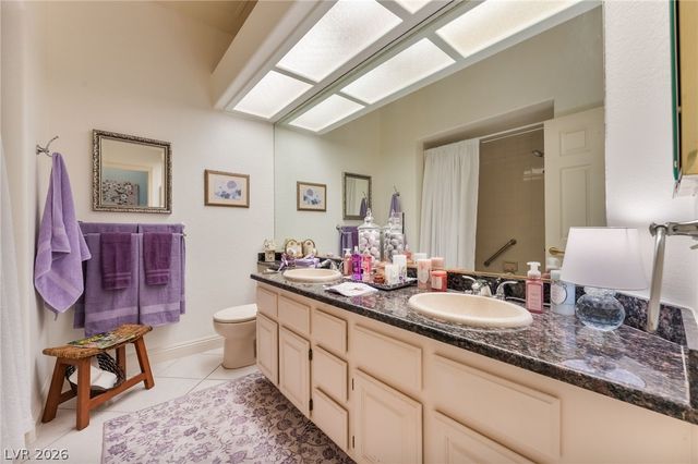 5216 Painted Lakes Way, Las Vegas, NV 89149