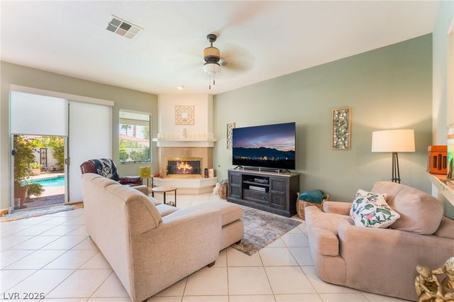 5216 Painted Lakes Way, Las Vegas, NV 89149