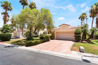 5216 Painted Lakes Way, Las Vegas, NV 89149