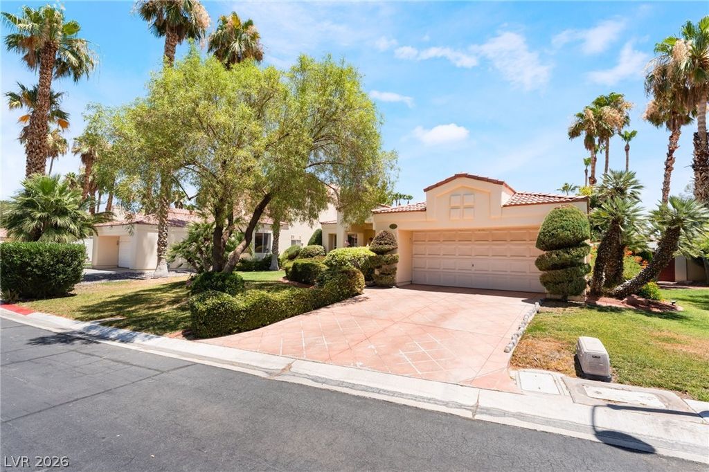 5216 Painted Lakes Way, Las Vegas, NV 89149